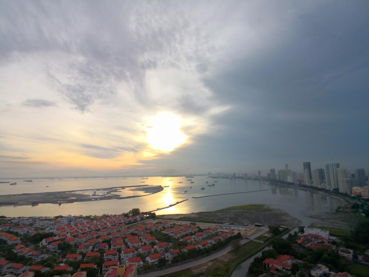 The Landmark Seaview Gurney George Town Esterno foto